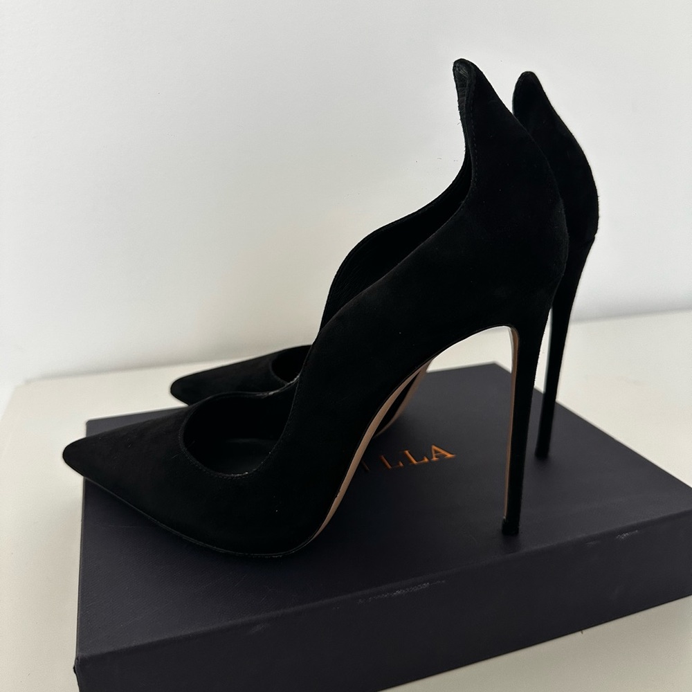 Elegant Black Stiletto Heels